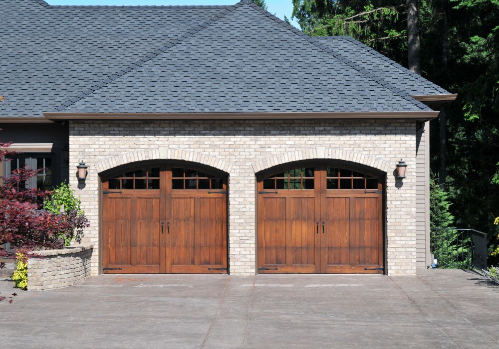 Pine Garage Door - NO (5)